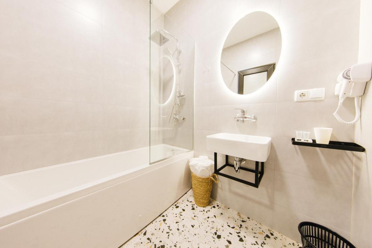 Doors Hotel Tbilissi Extérieur photo
